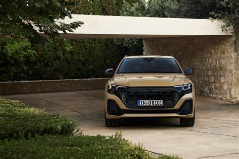 The Refreshed 2024 Audi Q8 Gets a Little Extra Zest | Edmunds