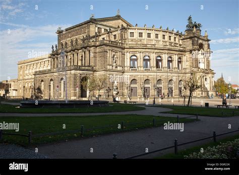 Opera semperoper architecture city hi-res stock photography and images - Alamy