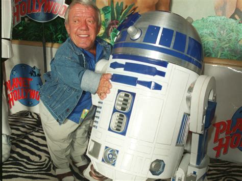 Kenny Baker — the actor who played R2D2 from inside its mechanical shell in Star Wars — dies at ...