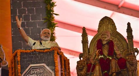 PM Modi Unveils Chhatrapati Shivaji Maharaj Statue in Maharashtra