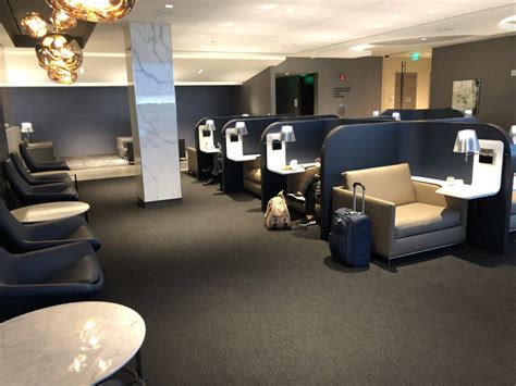 How to Access Airport Lounges - 10xTravel