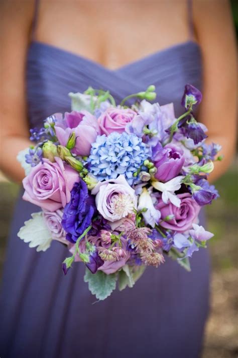 Wedding Flower Colors to Match Your Personality in 2020 | Purple wedding bouquets, Summer ...