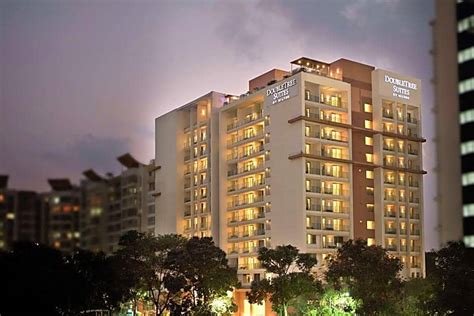 Hilton Hotels - Book Online Hilton Hotels in India at Yatra.com