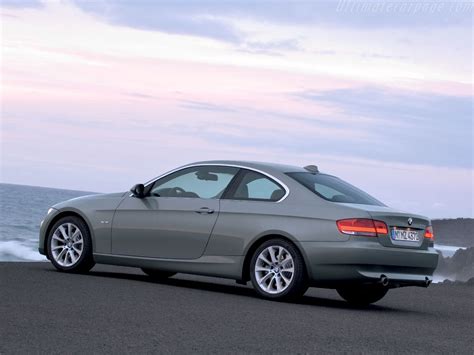 BMW E92 335i Coupe High Resolution Image (3 of 6)