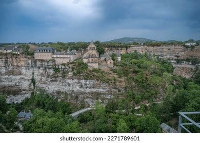 Canyon Bozouls Architecture Aveyron France Stock Photo 2271789601 | Shutterstock