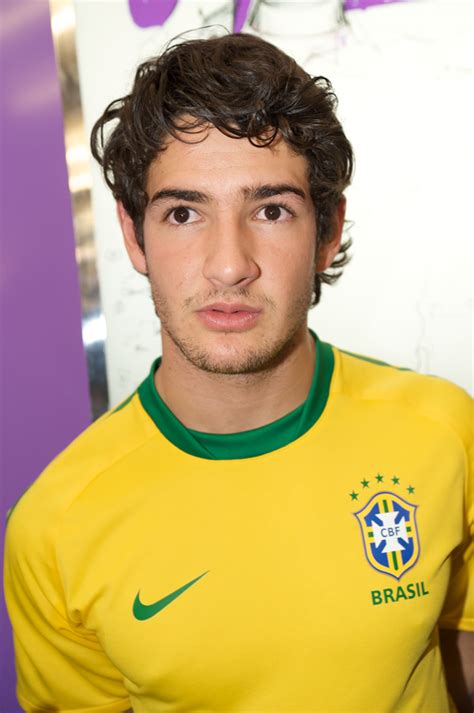 Top Sports Players: Alexandre Pato Pictures-Images