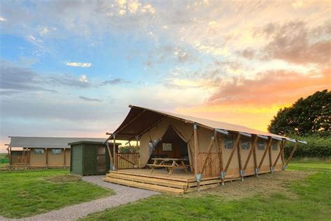 12 Best Places to go Glamping in North Wales (2023)