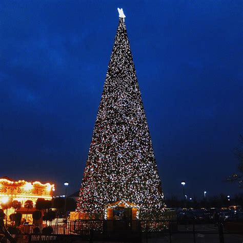 Uk's largest Christmas tree. Cheshire Oaks | Flickr - Photo Sharing!