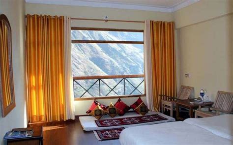 15 Best Auli Hotels And Resorts For An Amazing Stay In 2024