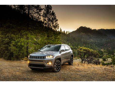 2020 Jeep Compass Pictures: | U.S. News