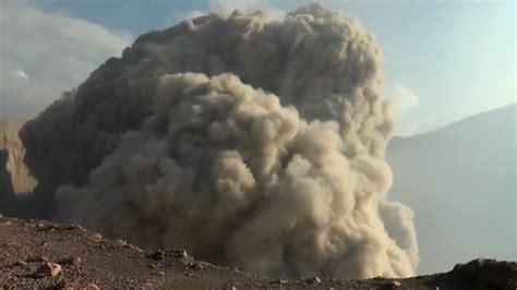 Nicaragua Volcano Eruption Caught On Camera - NBC News