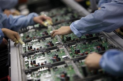 5 Challenges and Opportunities for Electronics Manufacturers