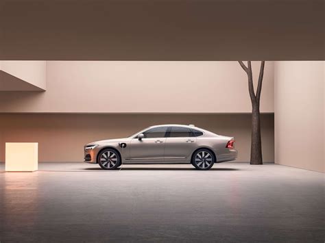 Volvo Sedan Cars | Hybrid & Gas Sedan Range | Volvo Cars USA