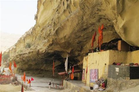 Hinglaj Mata: The famous Hindu shrine in Pak & how Baloch associate ...