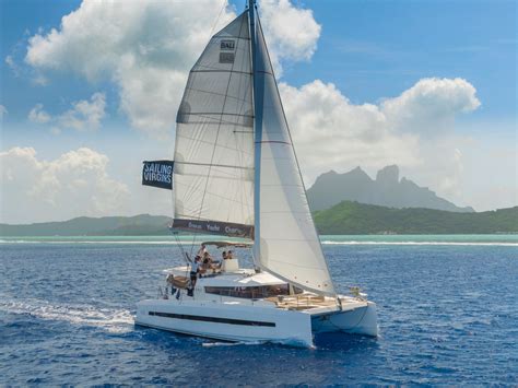 Monohull vs Catamaran: A Deep Dive into Design and Performance