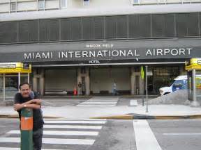 File:MiamiAirportTerminal.jpg - Wikimedia Commons