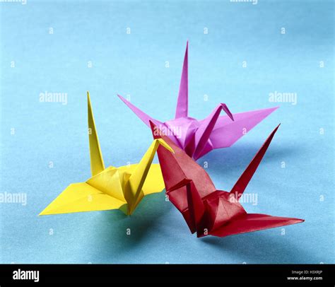 Origami, Japanese paper folding art, animals, birds, brightly, Japan, art, figures, mythical ...