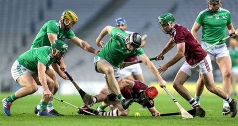 Hurling (Ireland) - Traditional Sports