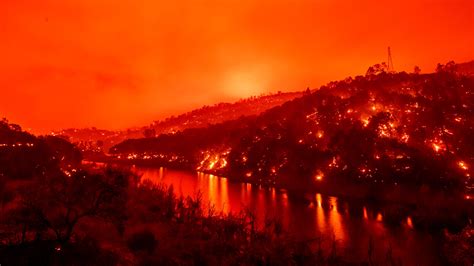 Pandemic leaves hundreds of firefighters short as California wildfires rage