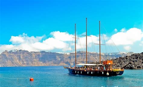 Santorini Boat Trip: Full-day Santorini Volcano Boat Trip