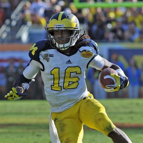 Denard Robinson NFL Combine: Former QB Worth Risk As Mid-Round WR | News, Scores, Highlights ...