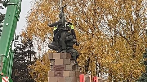 Dismantling of the “Liepaja defenders” monument was launched in Liepāja ...