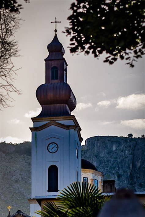 Mostar Architecture: Bridges & Mosques | Old Town Explorer