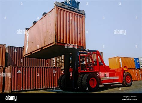 Moving containers at the port of Tema Ghana Stock Photo - Alamy