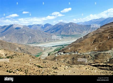 Tsangpo river gorge hi-res stock photography and images - Alamy