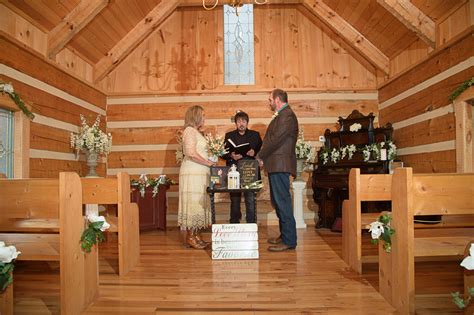 Weddings chapel in Pigeon Forge, Tennessee