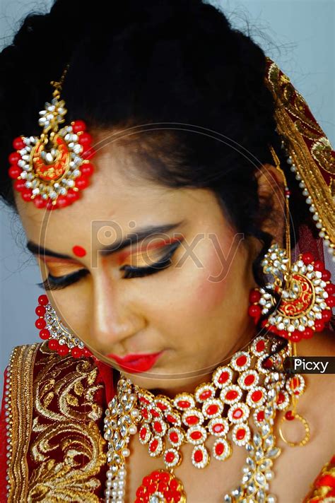 Of Indian Bridal Makeup, Bridal Makeup Hairstyle, Latest Indian Bridal Makeup. Wedding Makeup ...