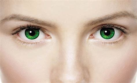 7 Majestic Makeup Ideas for Green Eyes