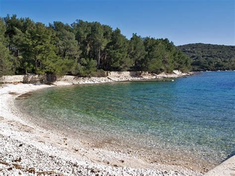 Beaches and caves of Mali Losinj - Cappelli Tourist Agency