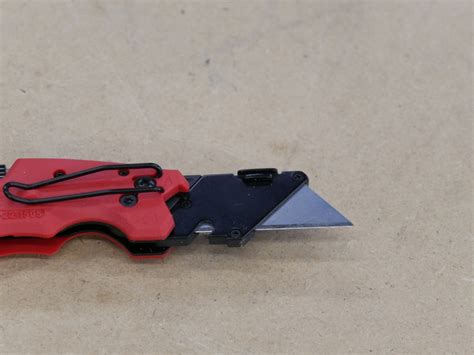 Milwaukee Fastback Utility Knife - Tools In Action - Power Tool Reviews