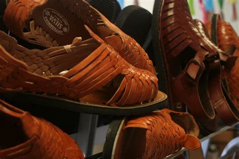 A Hispanic Matter: Shoes with history: ‘huaraches’