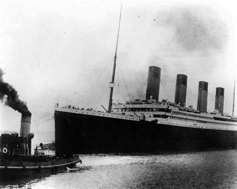 Flipboard: Historic photos of the sinking of the Titanic in 1912