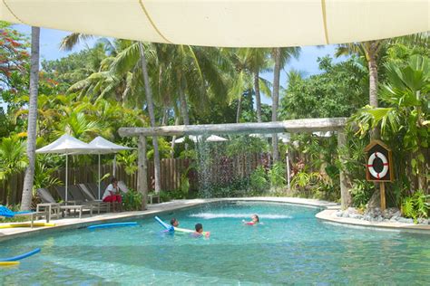 Castaway Island Resort Fiji. Package deals and Fiji holidays.