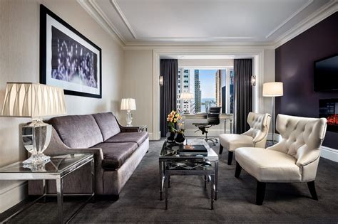 adelaide-hotel-toronto-luxury-suite-living-room - Forbes