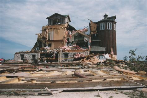 PHOTOS: Tornado Devastated Egg Harbor in 1998 - Door County Pulse