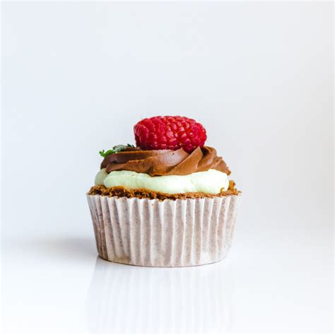 Free Images : food, cupcake, buttercream, icing, dish, cuisine, Baking cup, muffin, sweetness ...