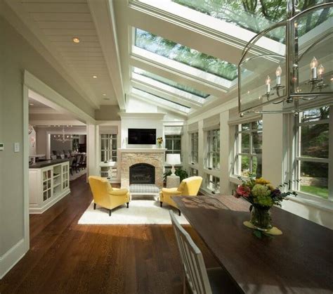 30 Naturally Lit Living Rooms with Skylights (PICTURES) - Home Stratosphere