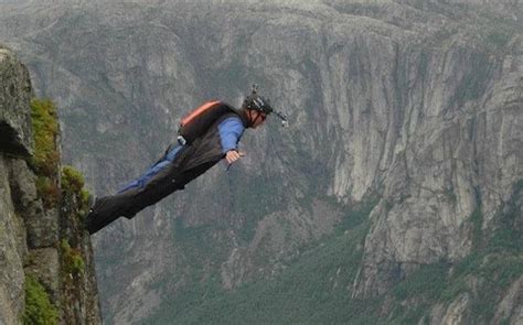 British base jumper 'dies in Italy after leaping from 3,000m mountain ...