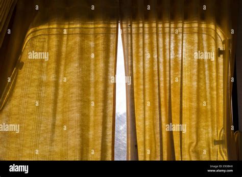Curtains hi-res stock photography and images - Alamy