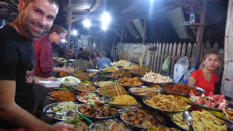 The 15 best Laos street food to try • Nomadic Boys