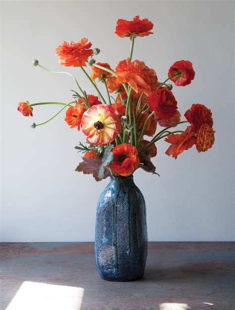 Stunning, Painterly Floral Arrangements to Inspire Your Spring Bouquets ...