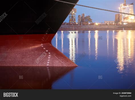 Draft Marks On A Ship - Waterline Numbers On Bow And Stern Of A Vessel ...