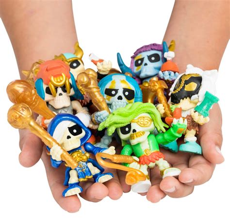 Best Buy: Treasure X Quest for Dragons Gold Hunter Pack Blind Box ...