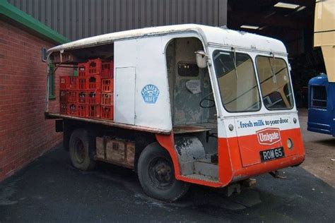 I miss the old milk floats :-( | Childhood memories 70s, Childhood ...