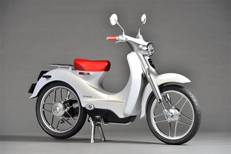 Planet Japan Blog: Honda Super Cub Concept & EV-Cub Concept @ Tokyo Motorcycle Show 2015