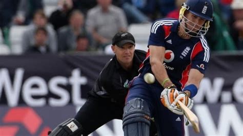 Watch: How Kevin Pietersen mastered his trademark switch hits | Crickit